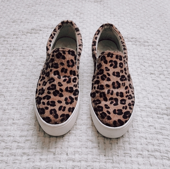 Cheetah Print Slip On Sneakers - Picture 4 of 7